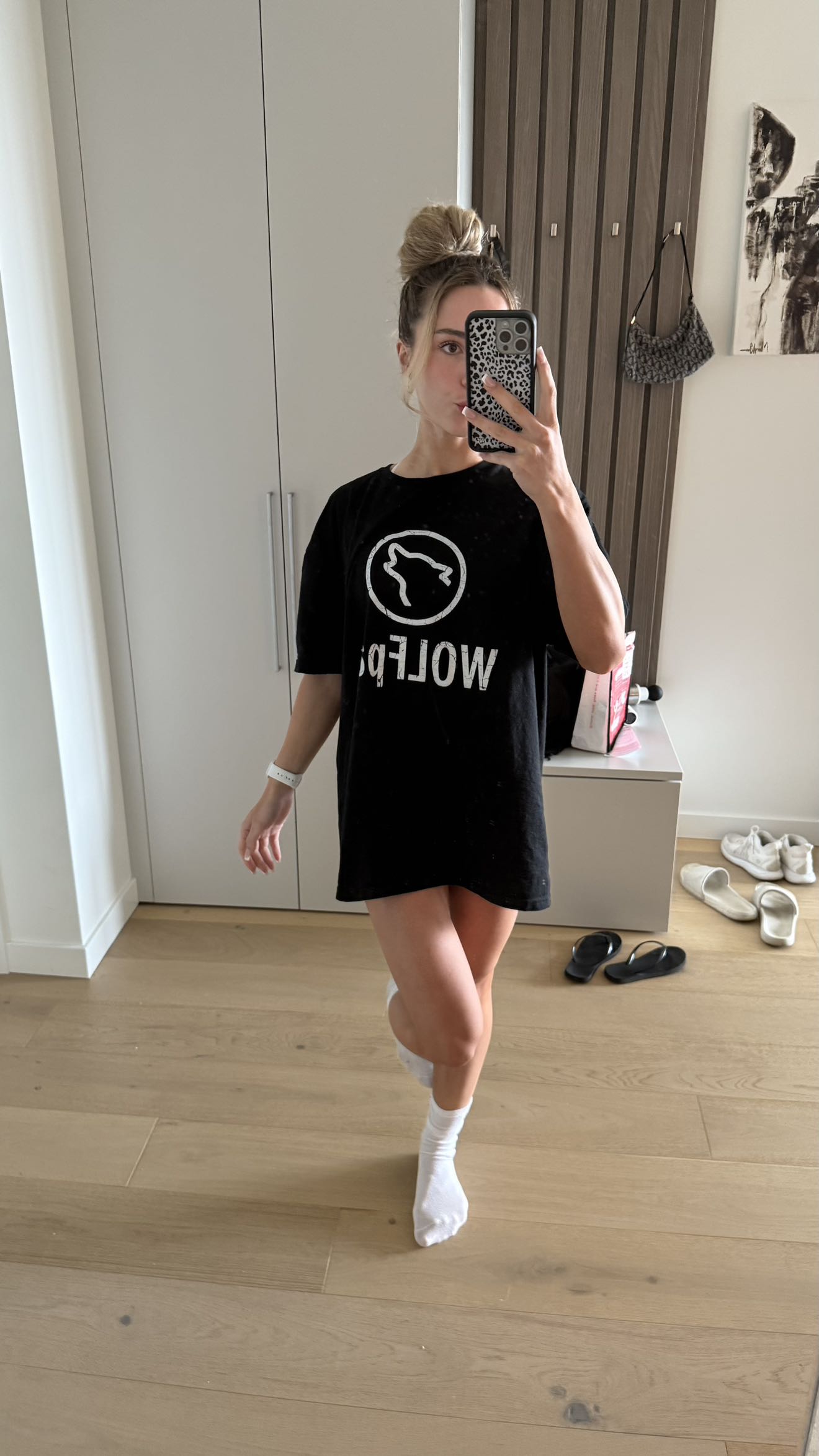 meelahrobbins snapchat image archive image