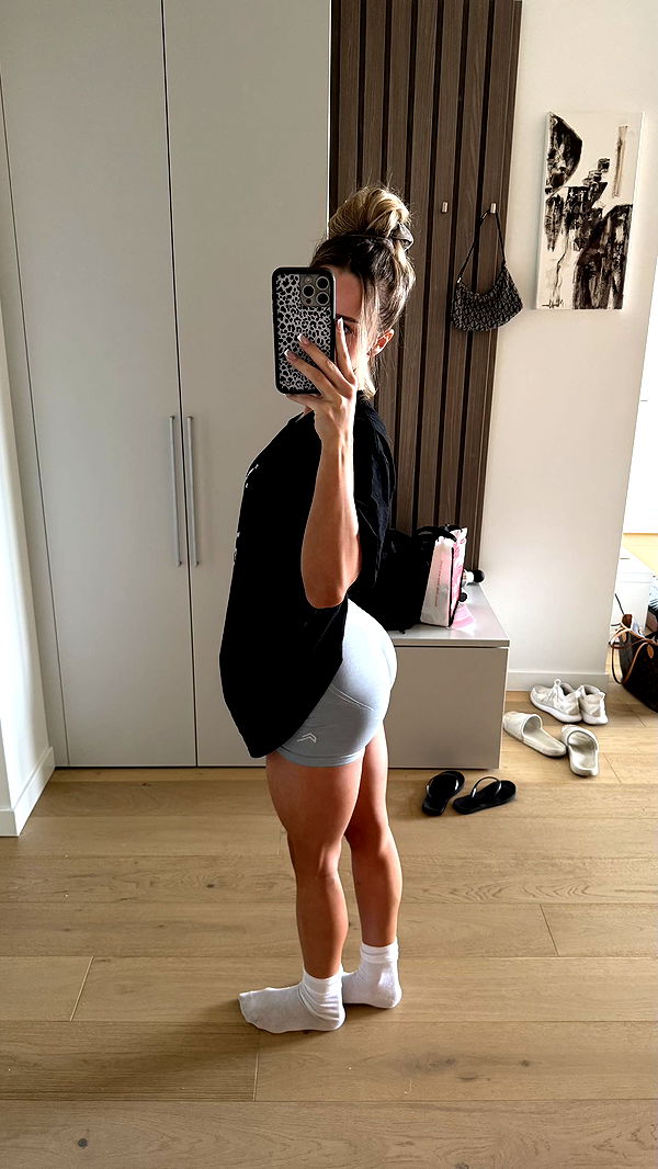 meelahrobbins image ~ Altpins