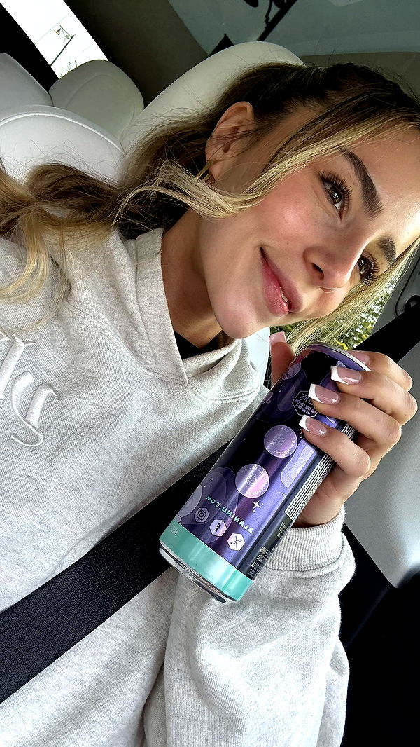 meelahrobbins image ~ Altpins