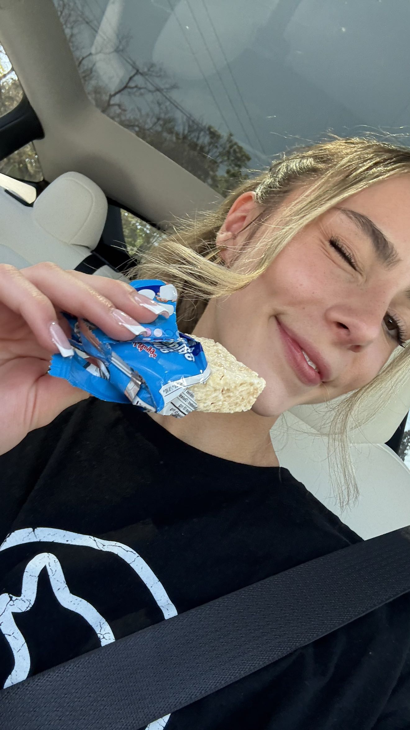 meelahrobbins snapchat image archive image