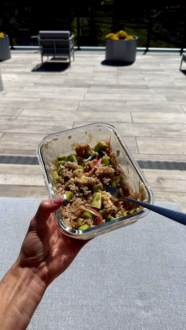 meelahrobbins image ~ Altpins