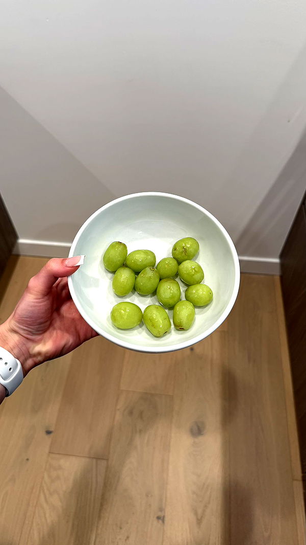 meelahrobbins image ~ Altpins