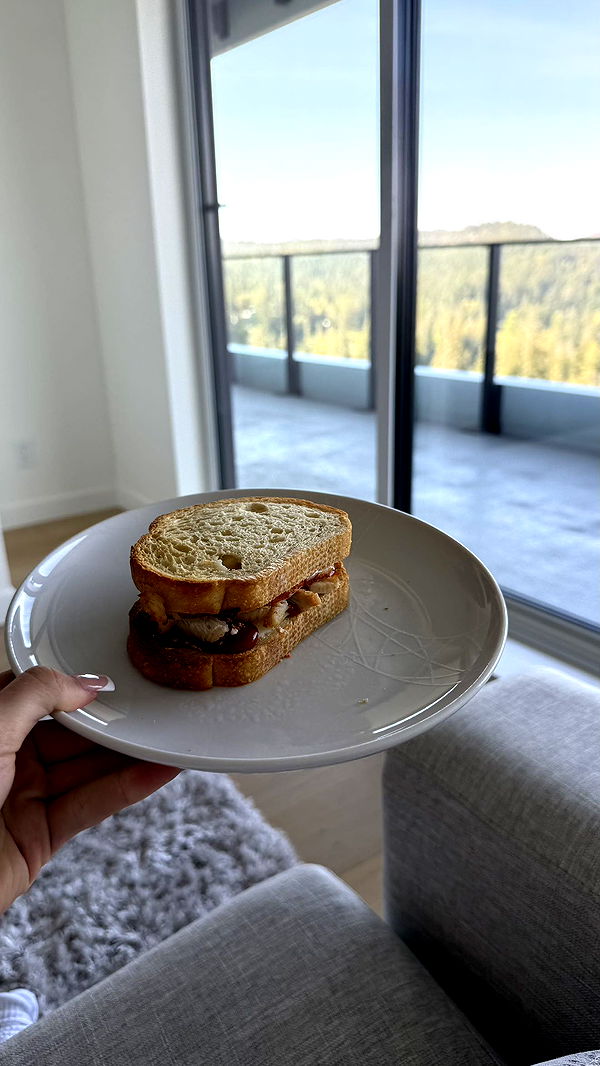 meelahrobbins image ~ Altpins