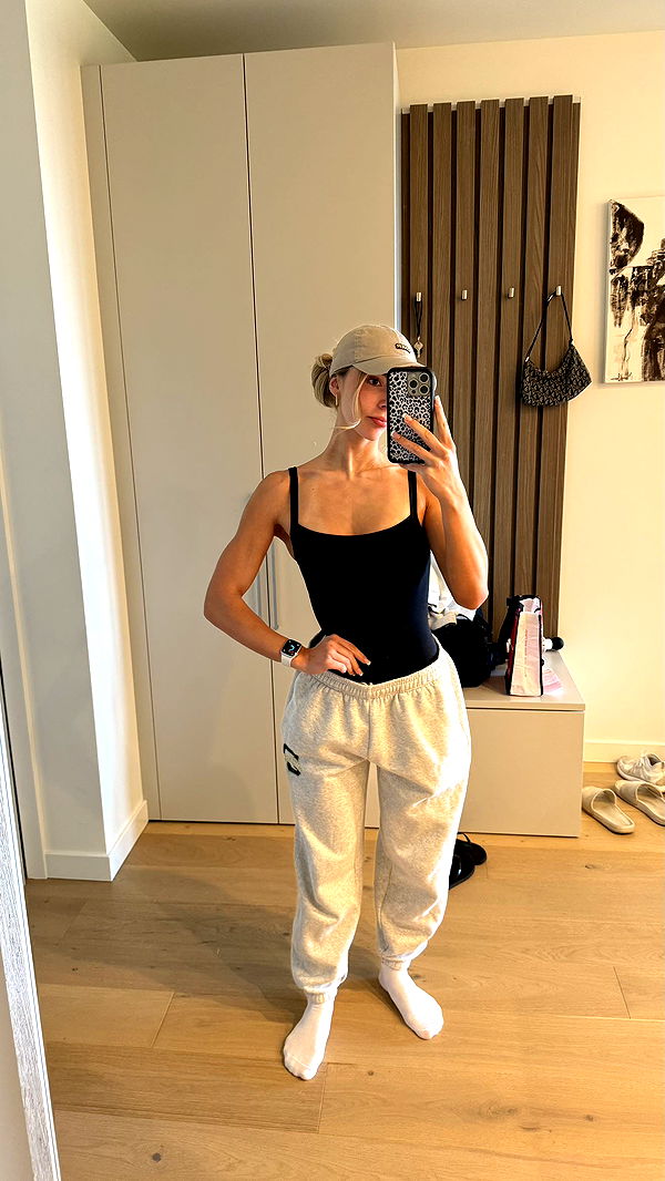 meelahrobbins image ~ Altpins