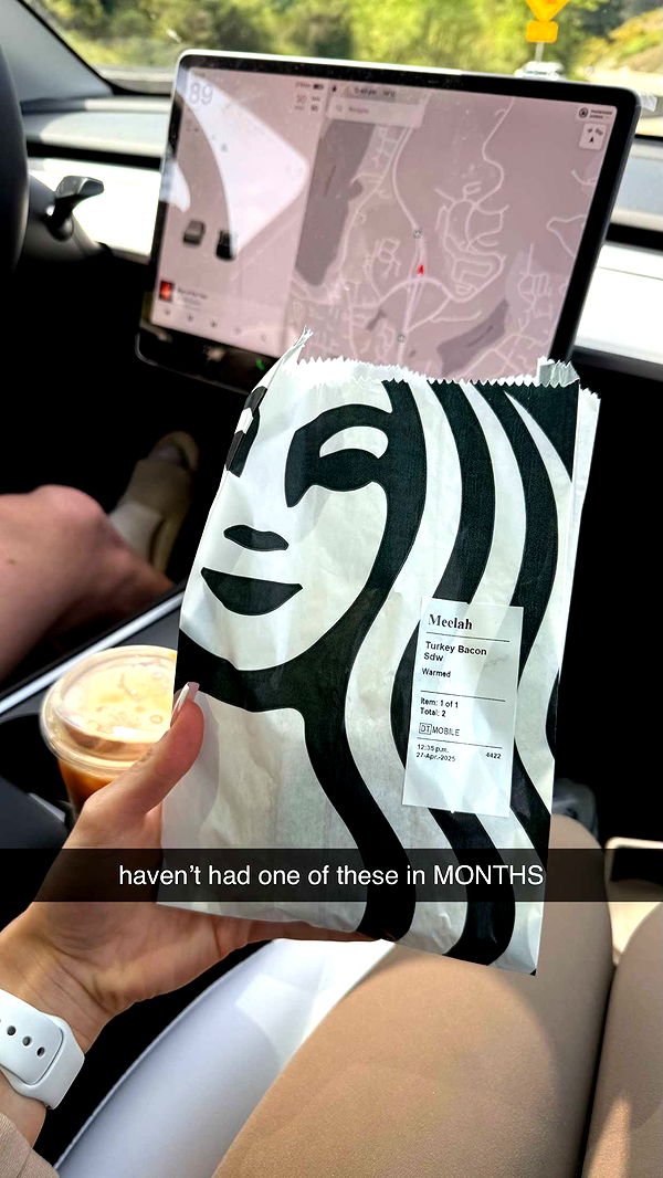 meelahrobbins image ~ Altpins