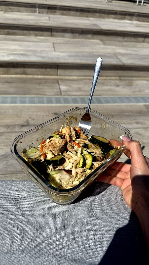 meelahrobbins image ~ Altpins