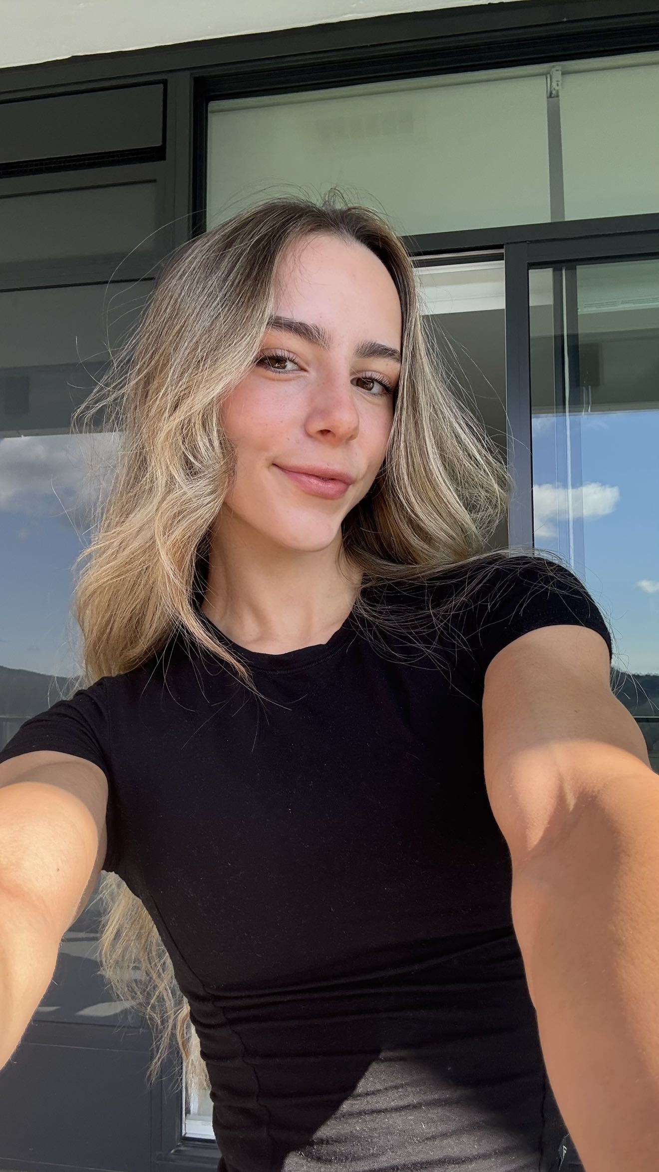 meelahrobbins snapchat image archive image