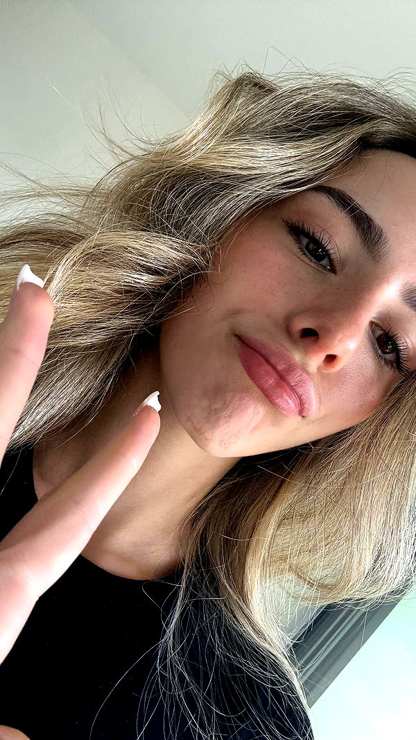 meelahrobbins image ~ Altpins