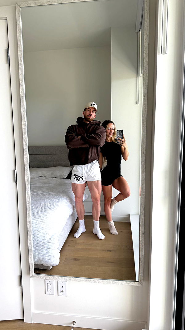 meelahrobbins image ~ Altpins