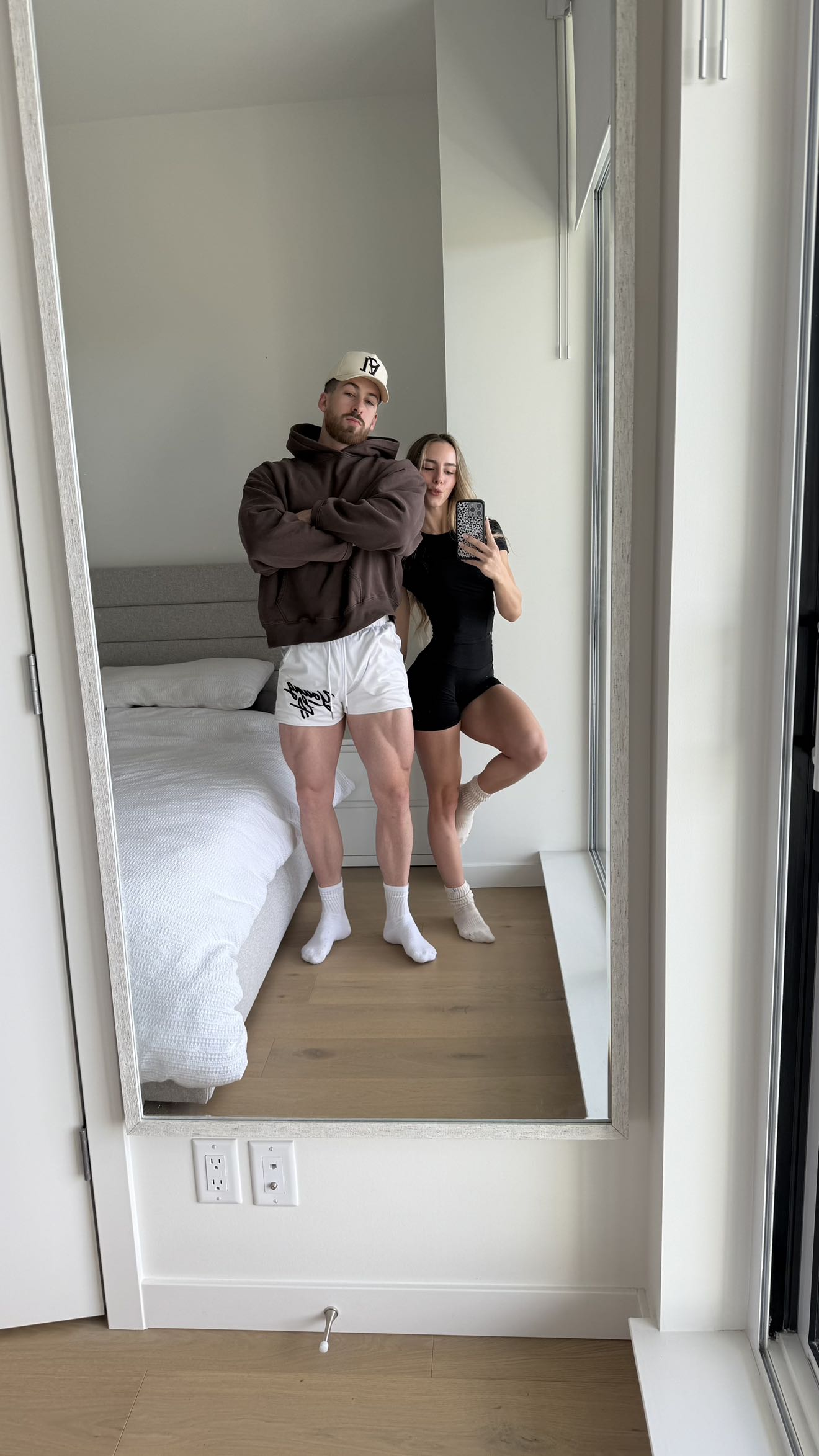 meelahrobbins snapchat image archive image