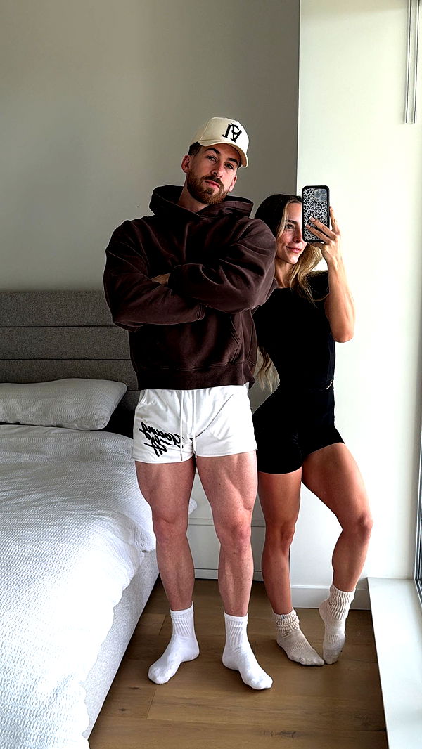 meelahrobbins image ~ Altpins