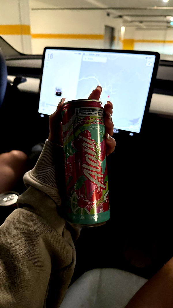 meelahrobbins image ~ Altpins