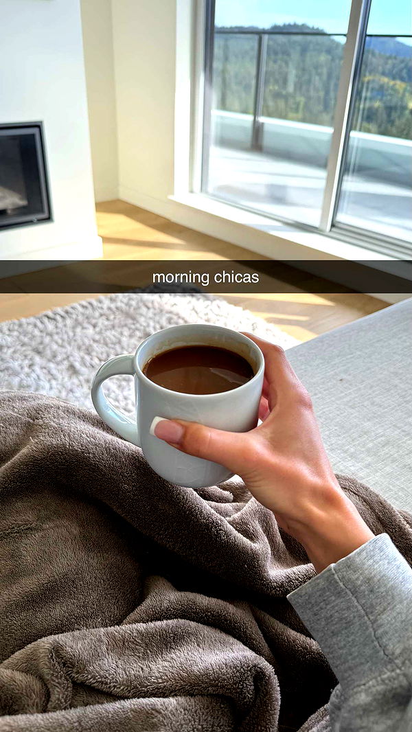 meelahrobbins image ~ Altpins