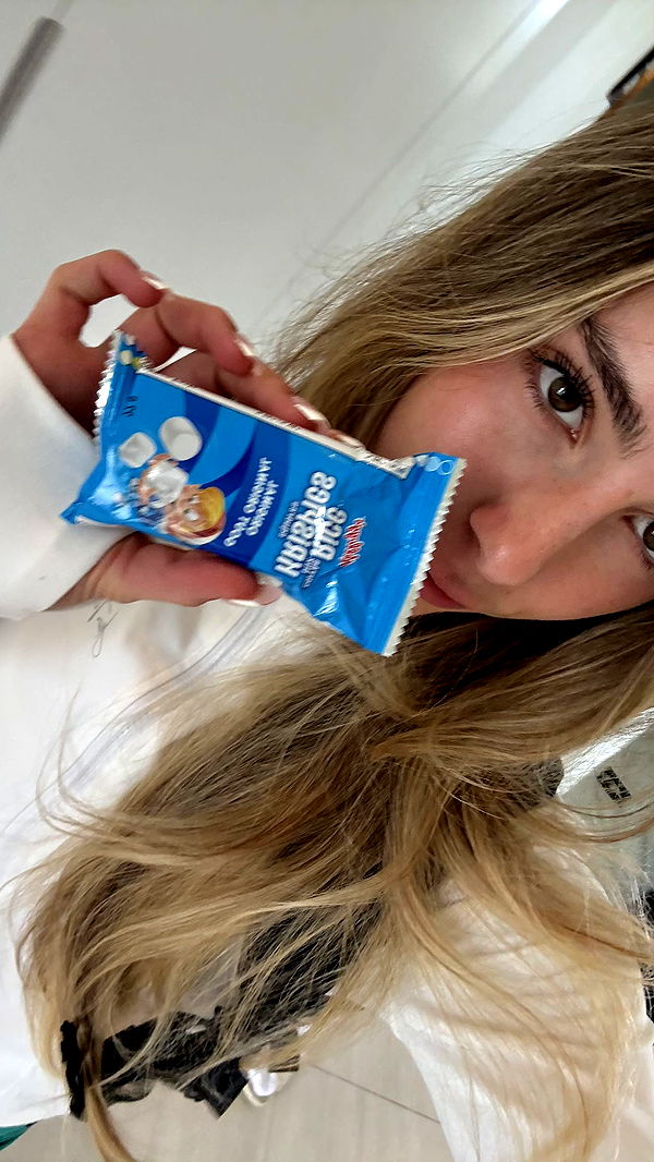 meelahrobbins image ~ Altpins