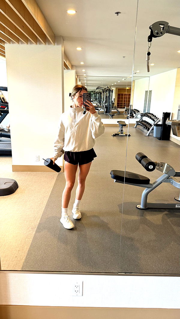 meelahrobbins image ~ Altpins