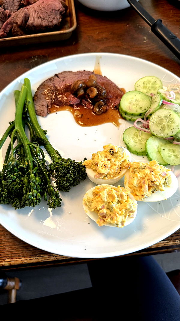 meelahrobbins image ~ Altpins