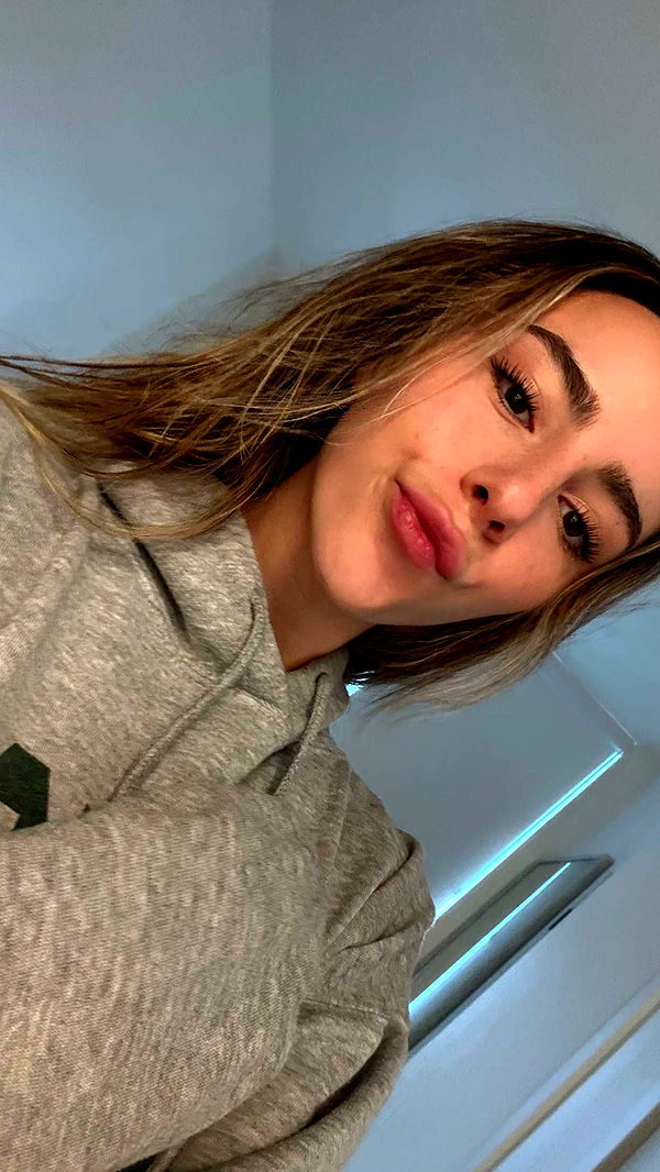 meelahrobbins image ~ Altpins