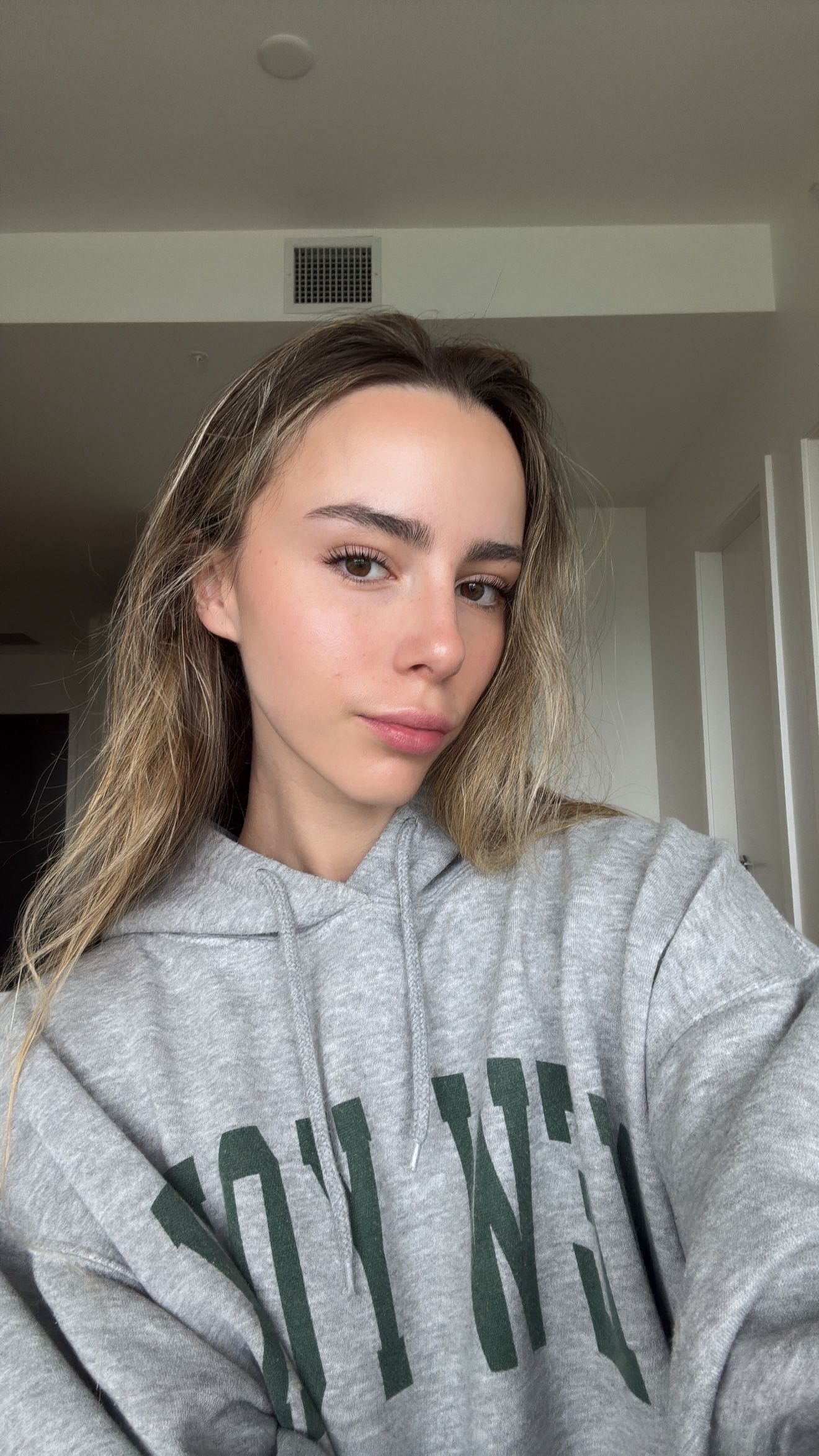 meelahrobbins snapchat image archive image