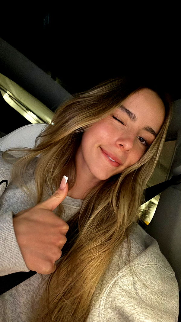 meelahrobbins image ~ Altpins