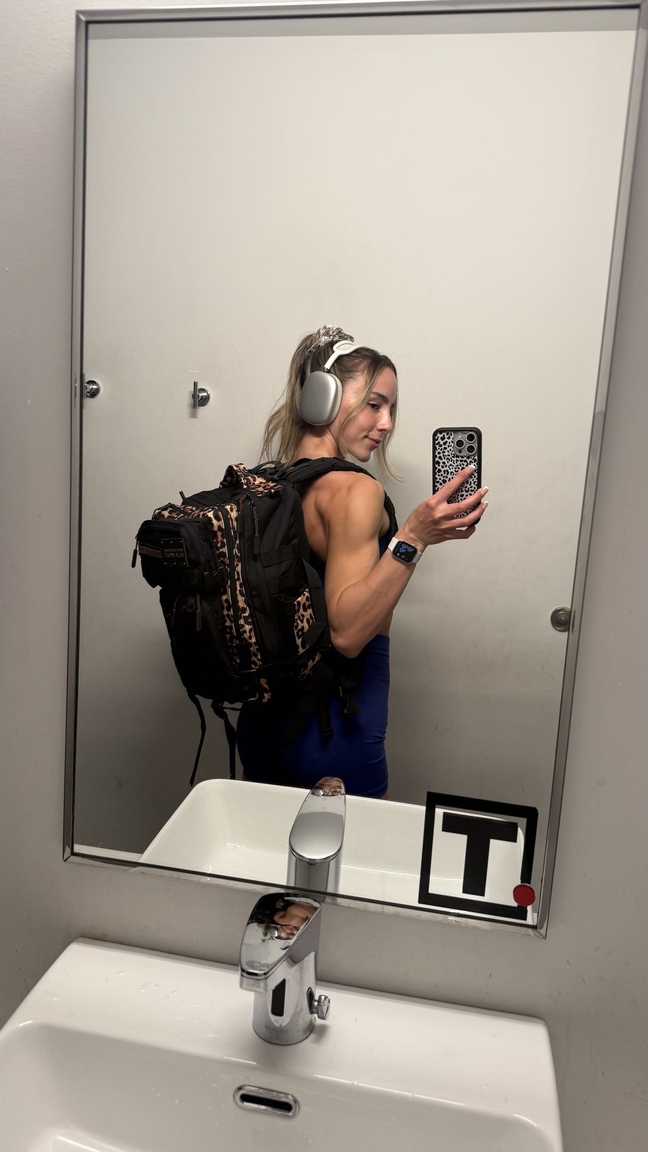 meelahrobbins snapchat image archive image