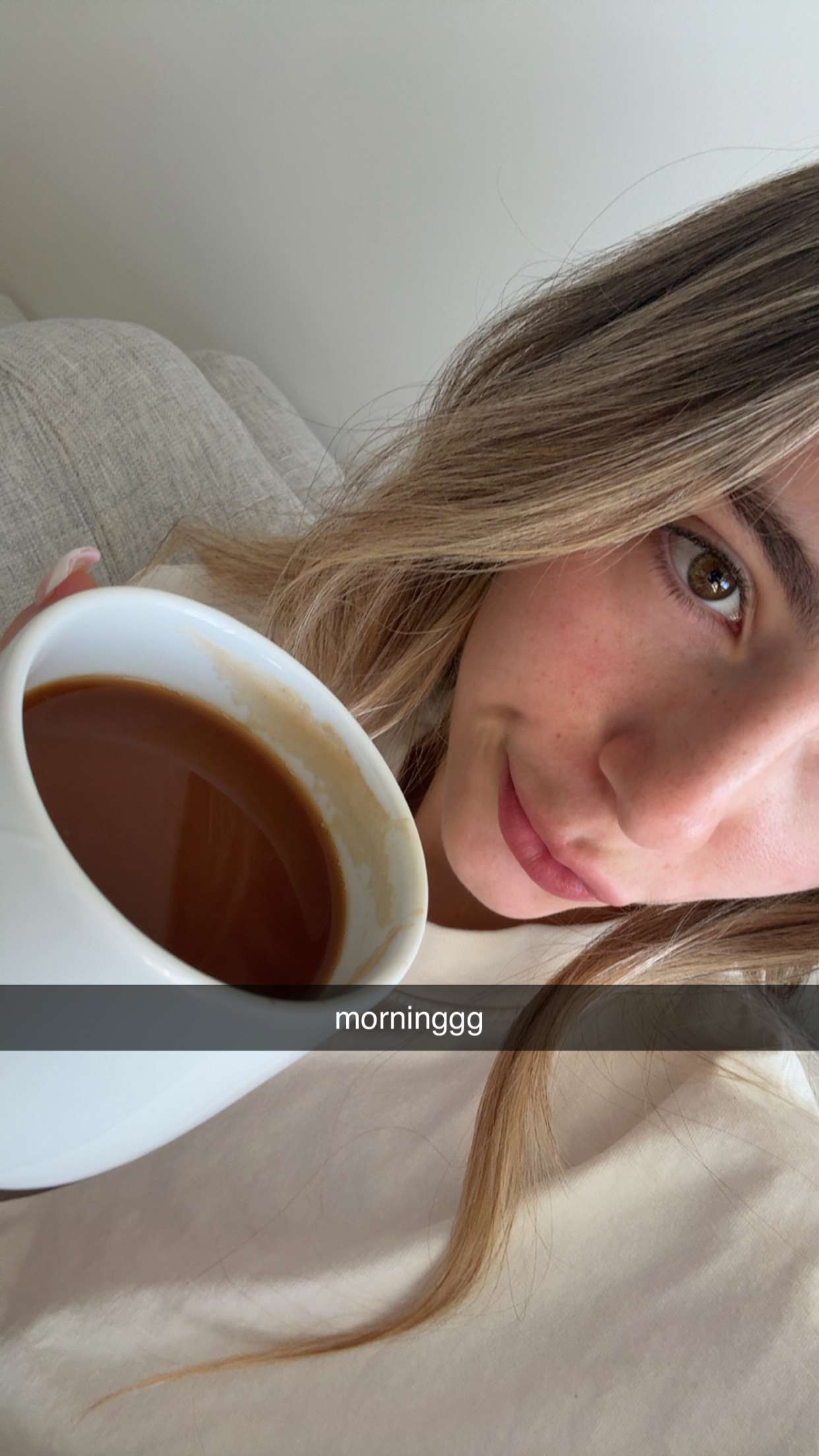 meelahrobbins snapchat image archive image