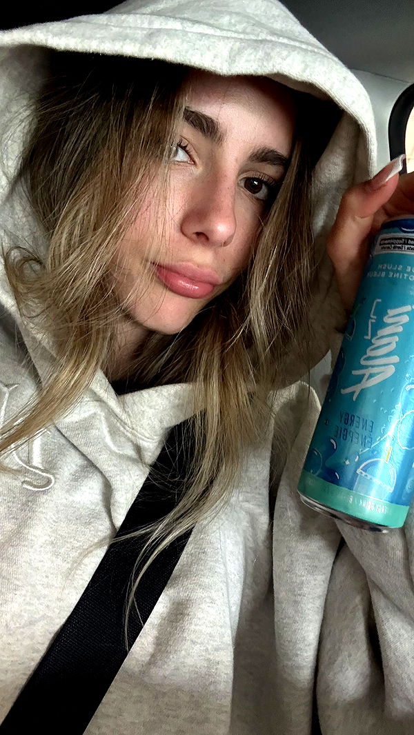 meelahrobbins image ~ Altpins