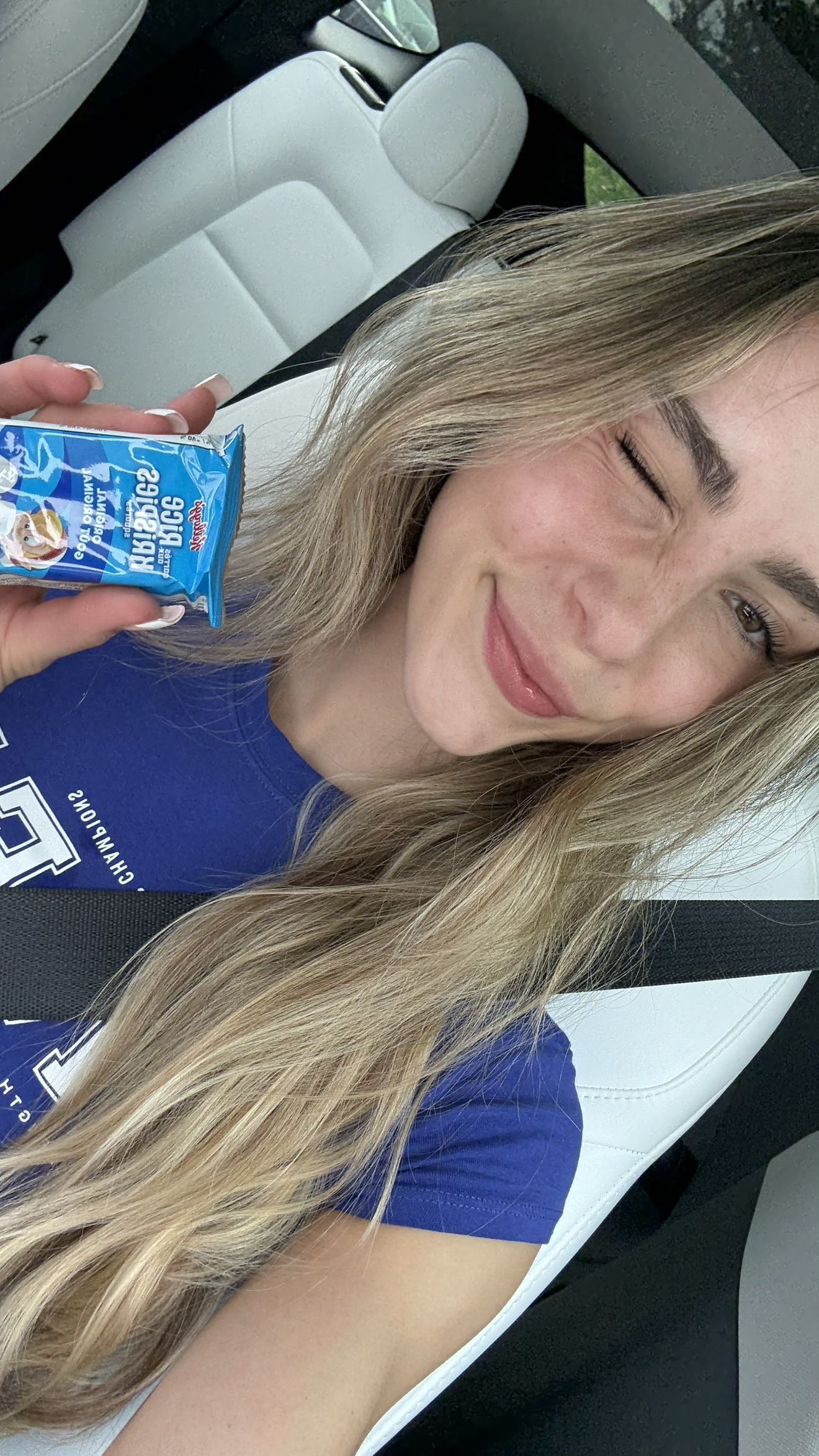 meelahrobbins snapchat image archive image