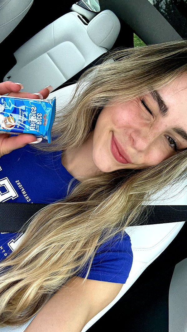 meelahrobbins image ~ Altpins