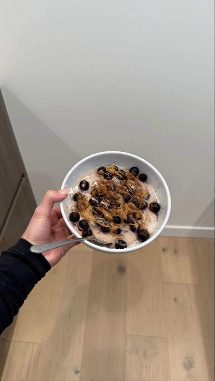 meelahrobbins snapchat image archive image