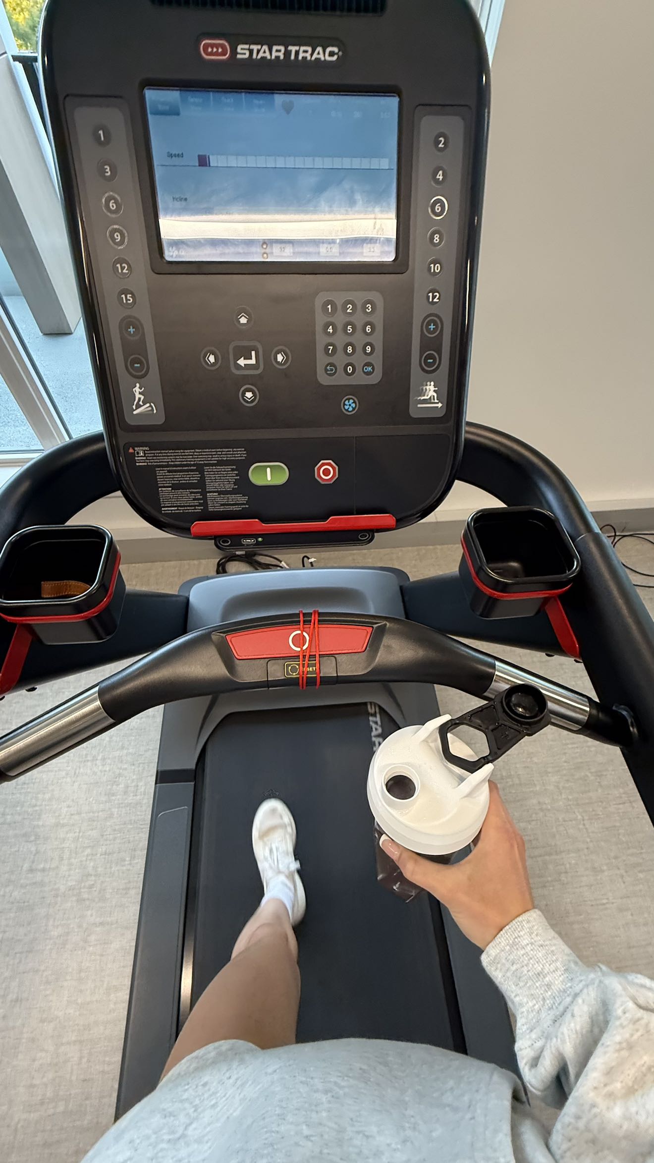 meelahrobbins snapchat image archive image