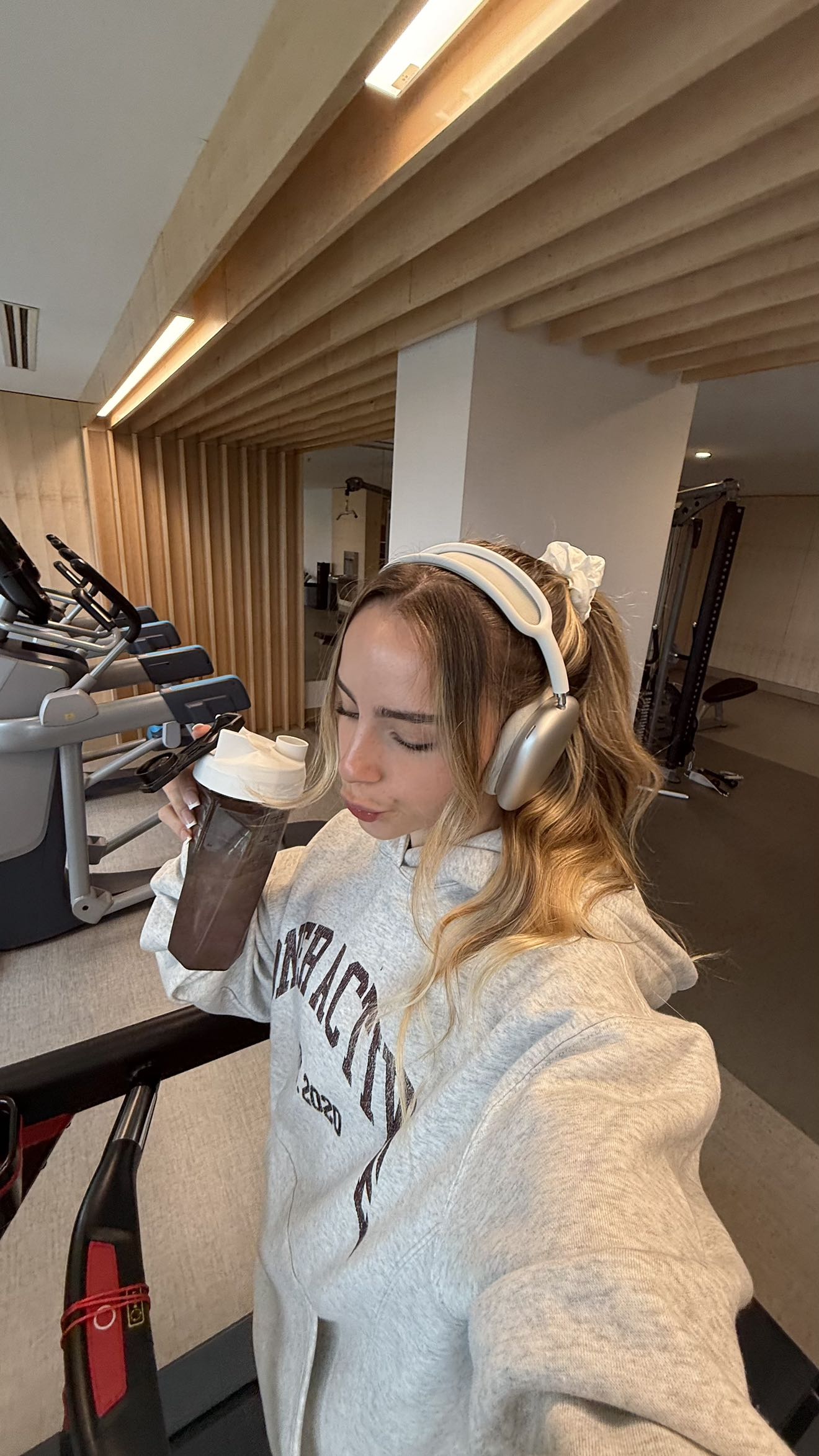 meelahrobbins snapchat image archive image