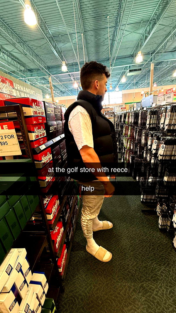 meelahrobbins image ~ Altpins