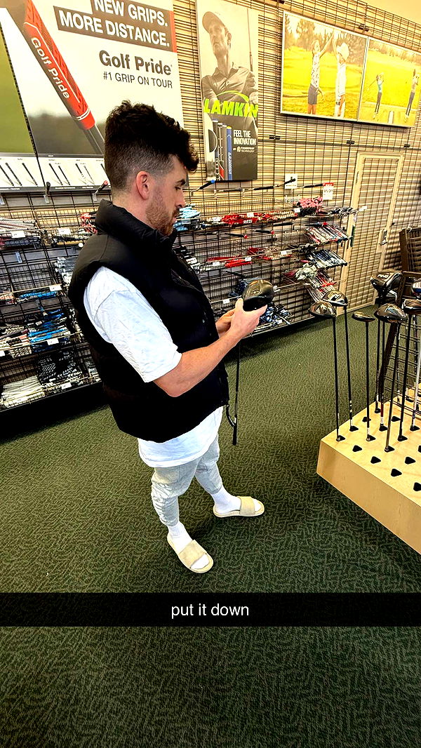 meelahrobbins image ~ Altpins