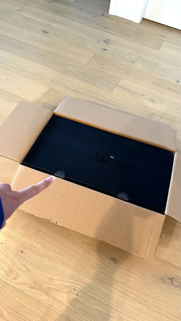 meelahrobbins image ~ Altpins