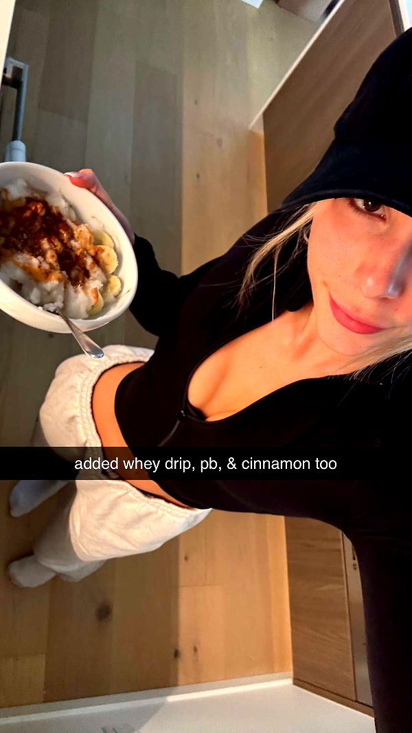 meelahrobbins image ~ Altpins