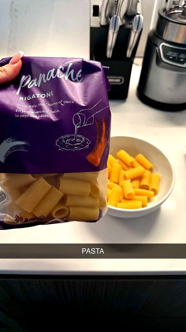 meelahrobbins image ~ Altpins