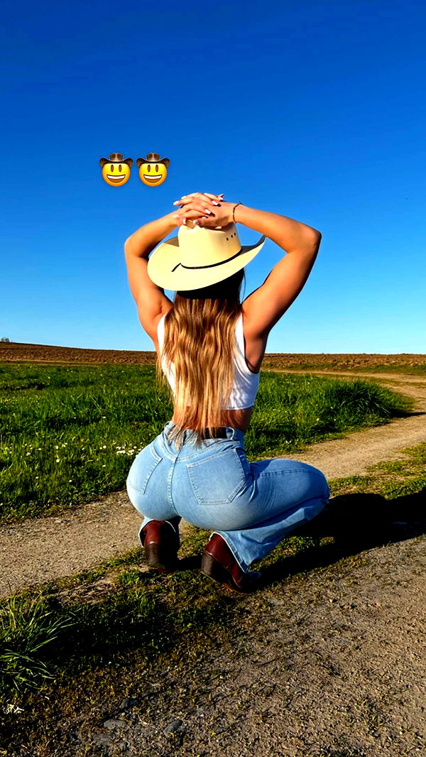 meelahrobbins image ~ Altpins