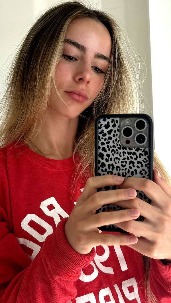 meelahrobbins image ~ Altpins