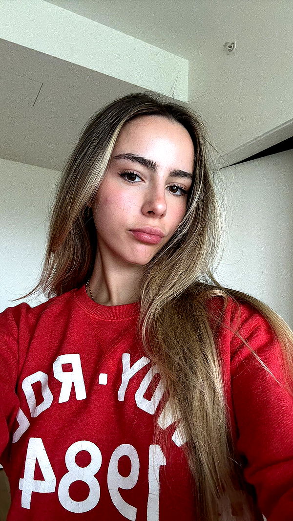 meelahrobbins image ~ Altpins