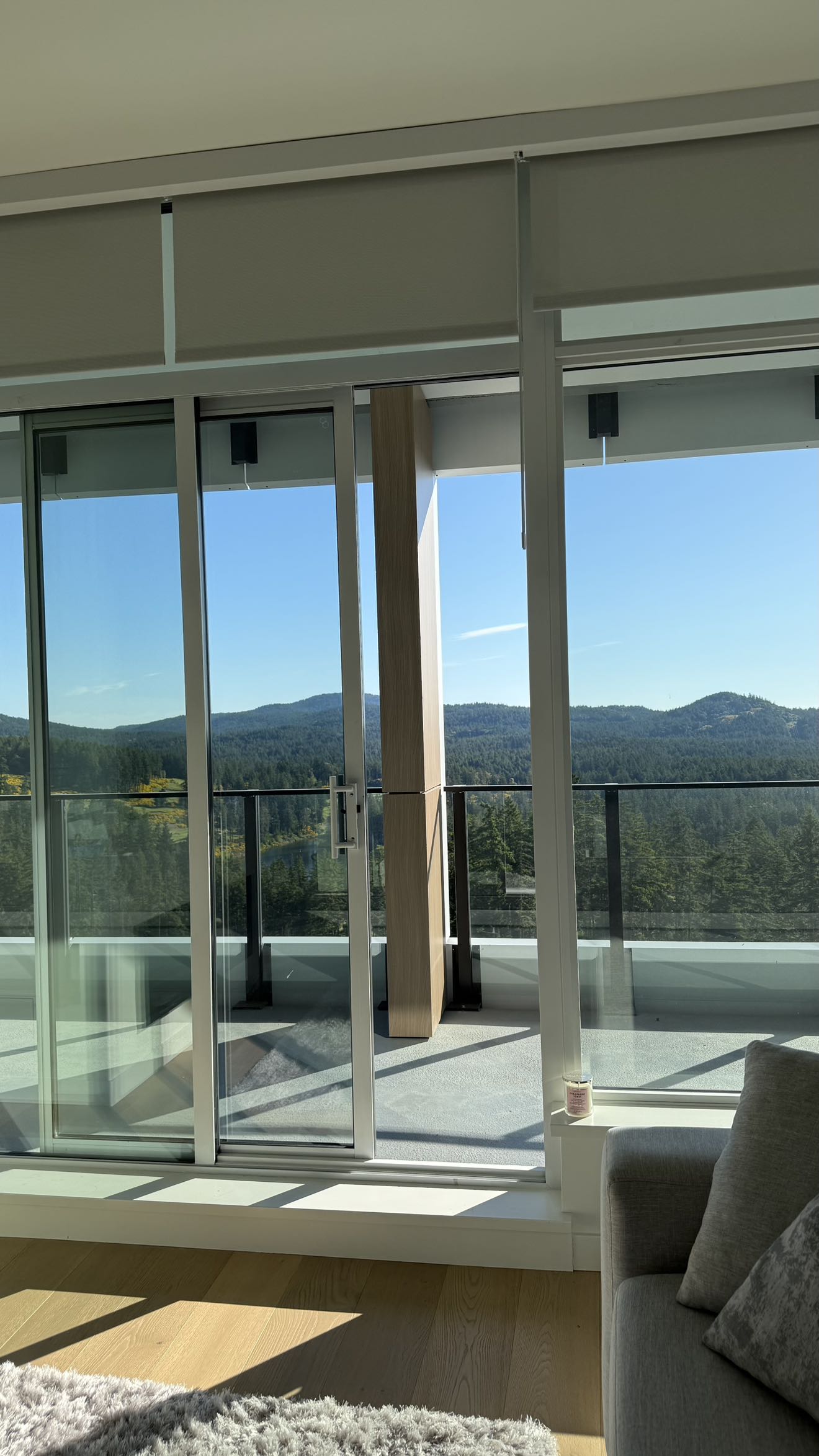 meelahrobbins snapchat image archive image