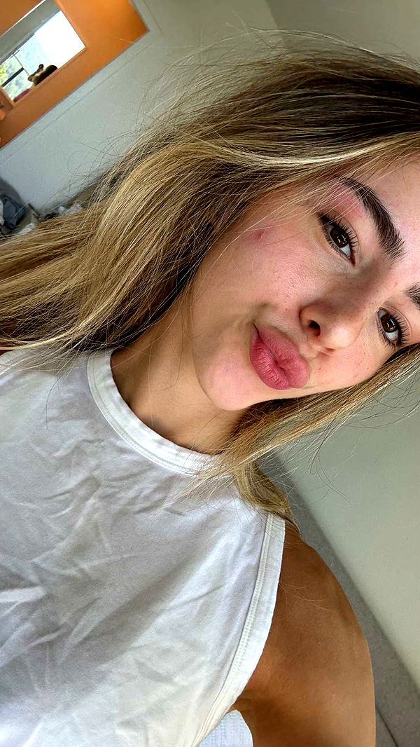 meelahrobbins image ~ Altpins