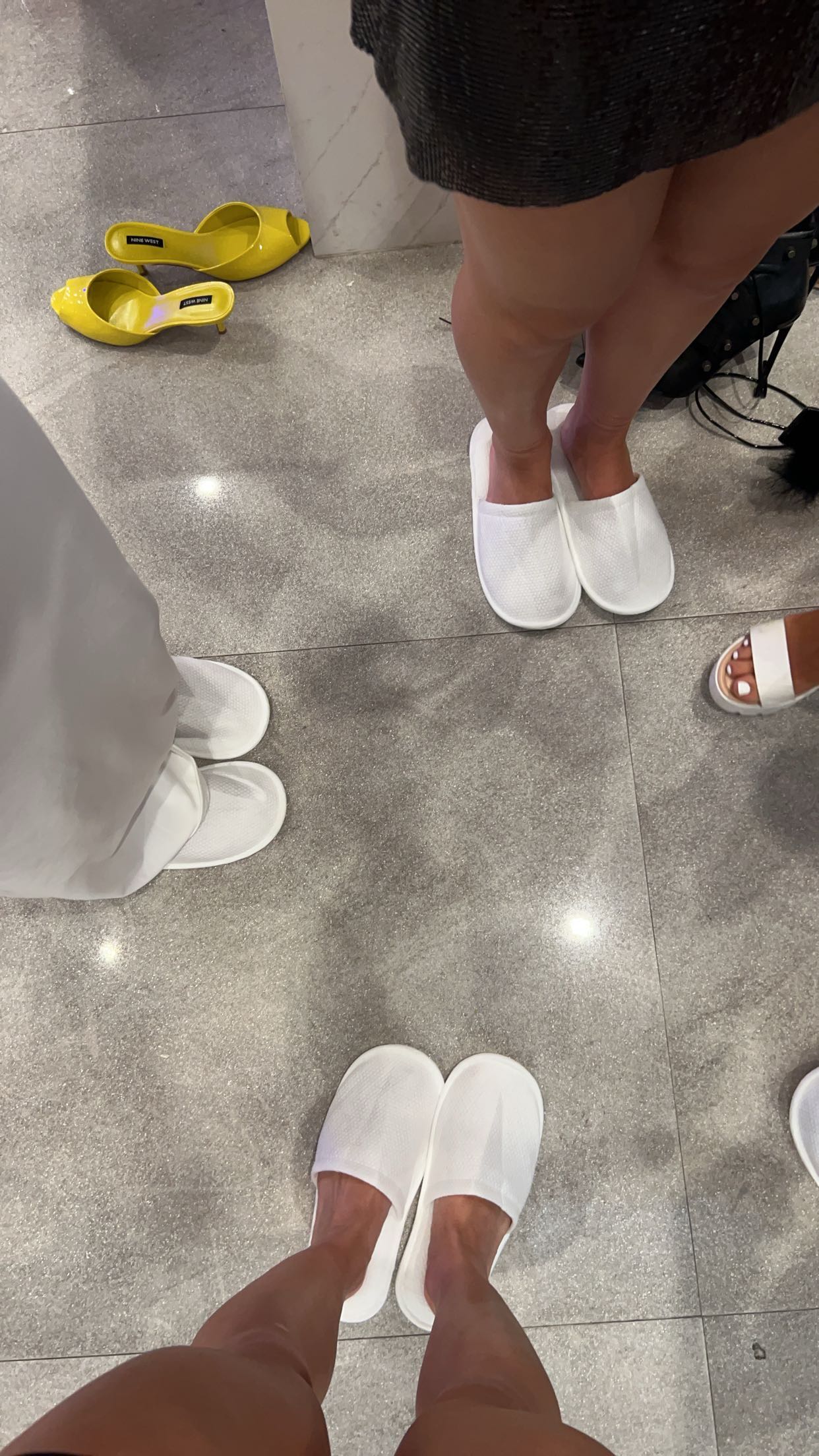 meelahrobbins snapchat image archive image