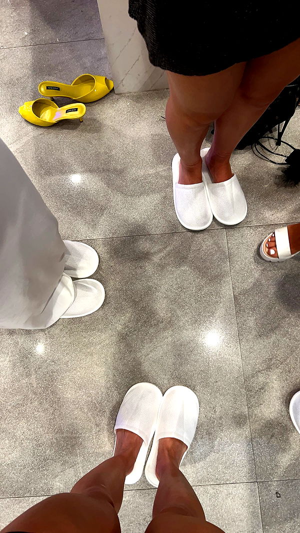 meelahrobbins image ~ Altpins