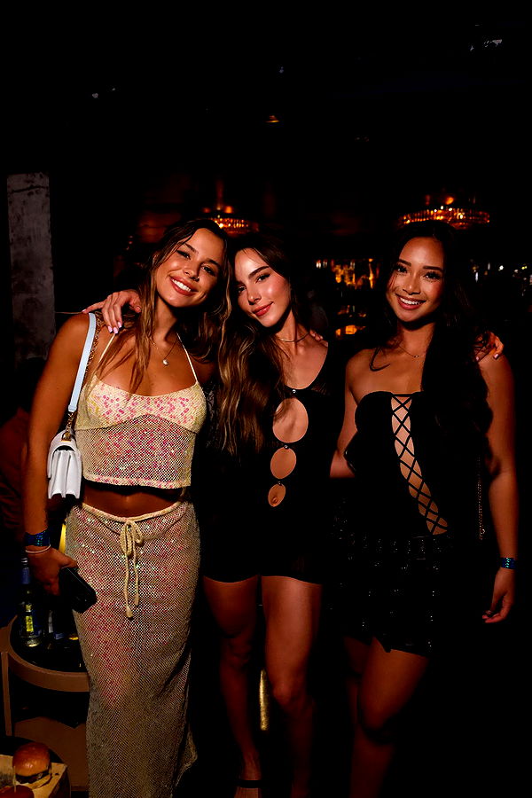 meelahrobbins image ~ Altpins