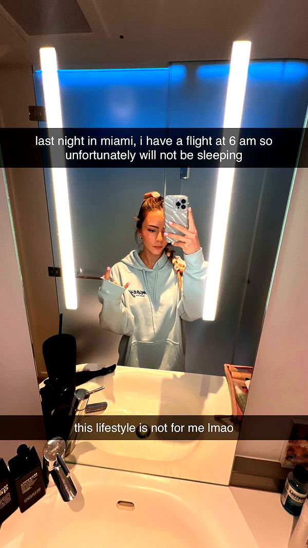 meelahrobbins image ~ Altpins