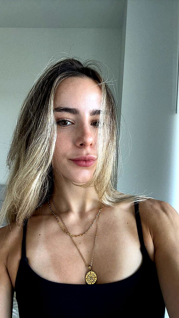 meelahrobbins image ~ Altpins