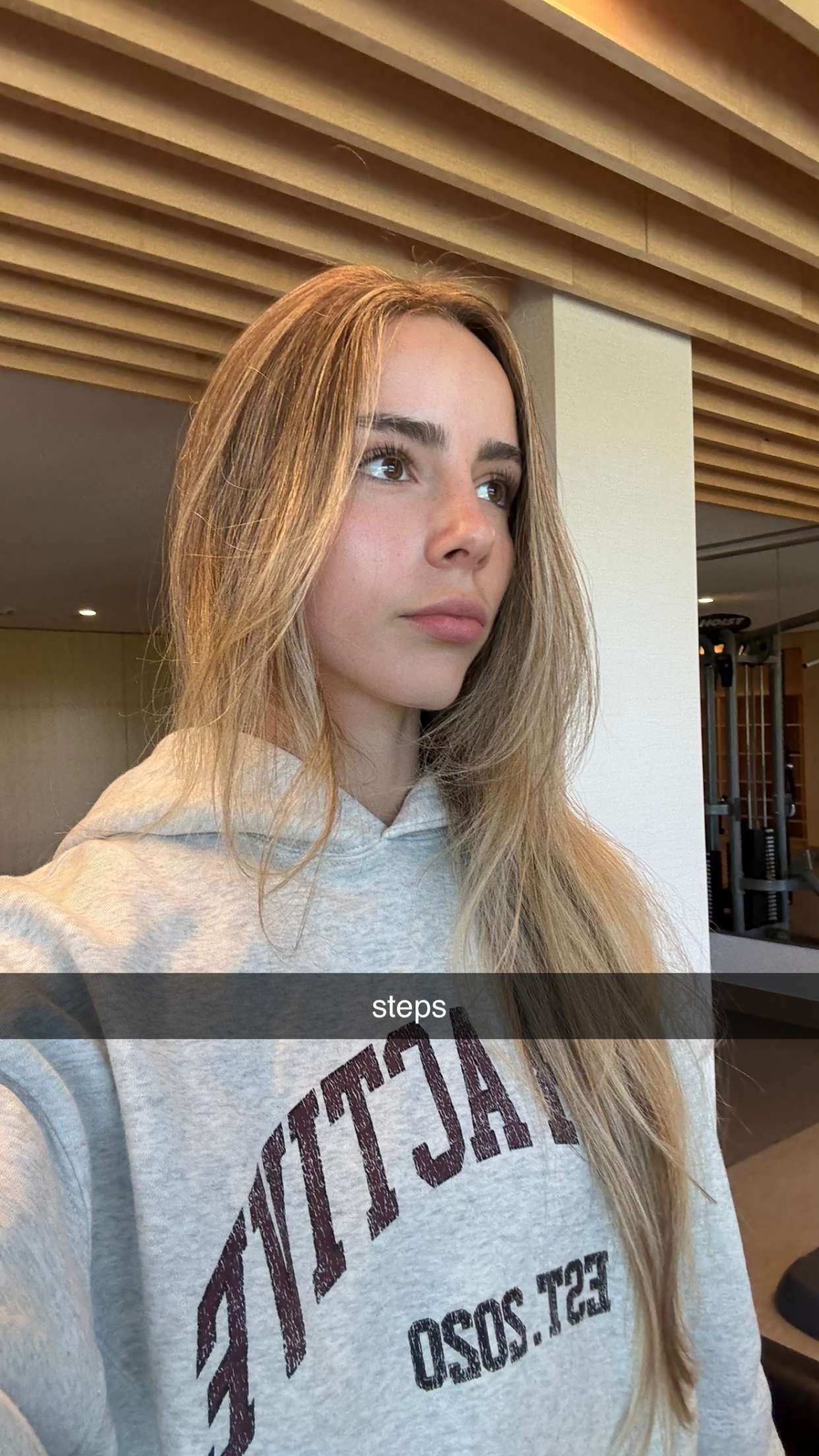 meelahrobbins snapchat image archive image