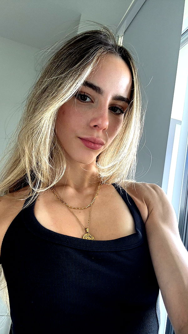 meelahrobbins image ~ Altpins