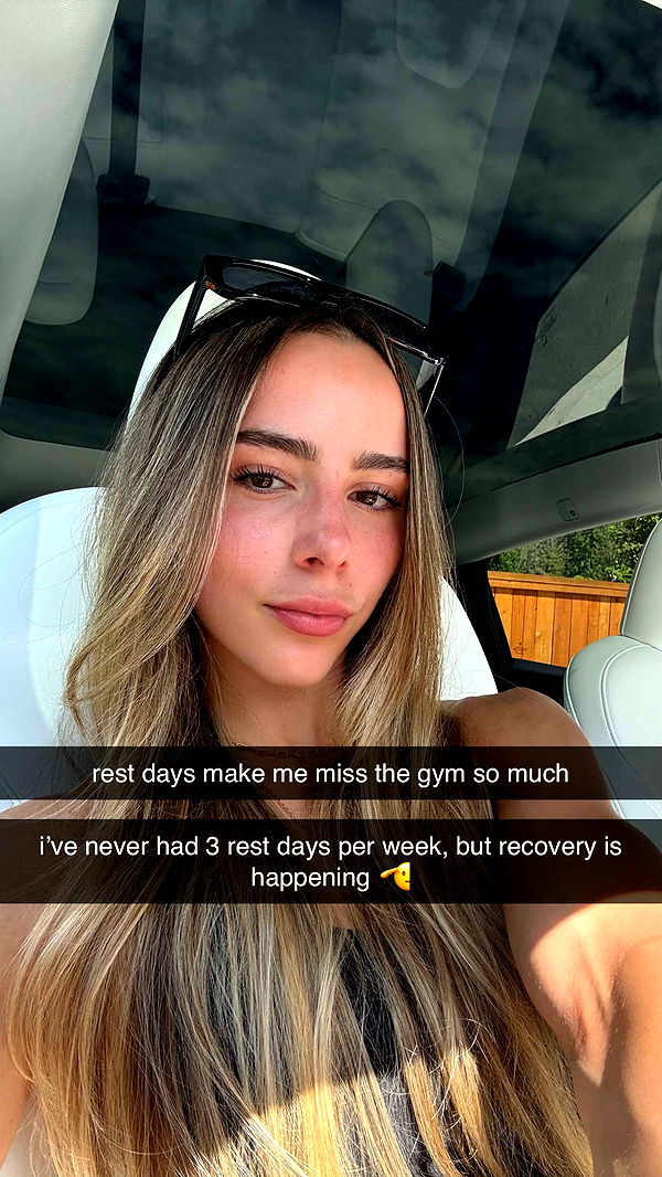 meelahrobbins image ~ Altpins