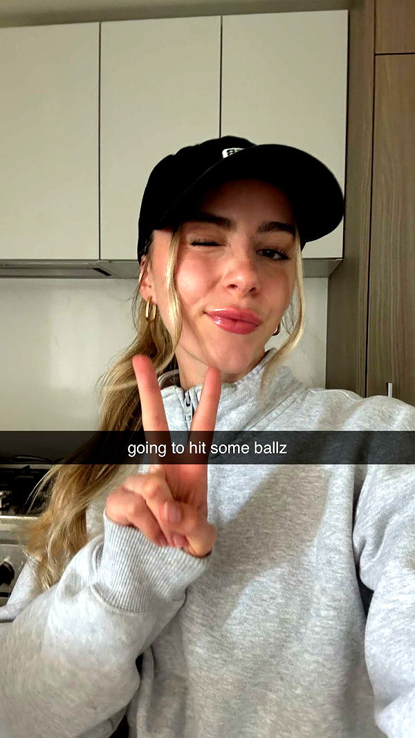 meelahrobbins image ~ Altpins